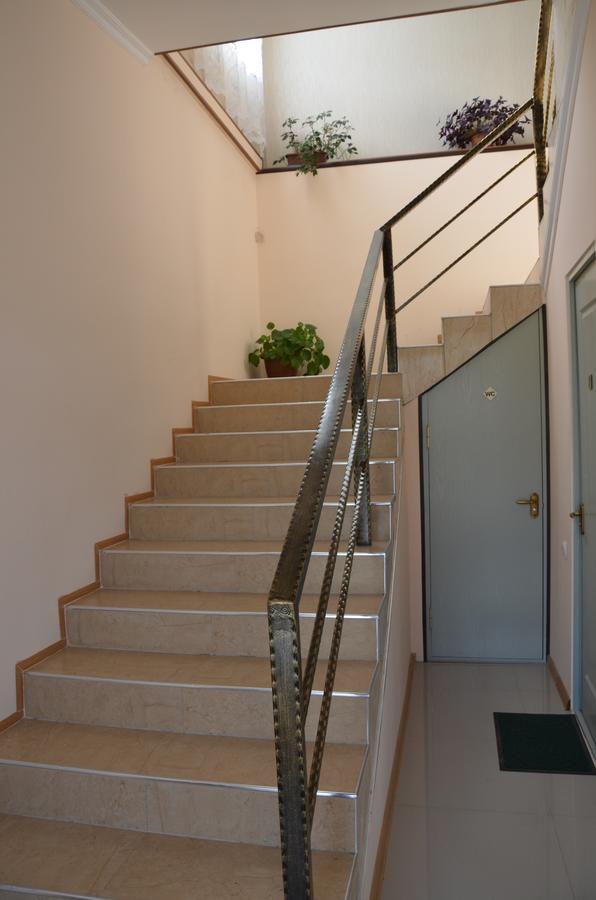 Martvili Newhotel Buitenkant foto